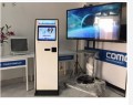 Máy Kiosk tra cứu thông tin ComQ Q-KIOSK 1737 CMT QR