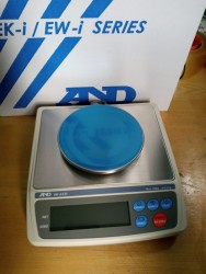 Cân kỹ thuật điện tử AND EK-610i 600g x 0.01g