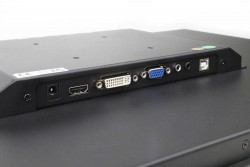 Màn hình LCD máy tính ComQ Q-Touch QMT22C