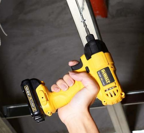 Thân máy vặn vít pin Dewalt DCF805N (Không pin và sạc)