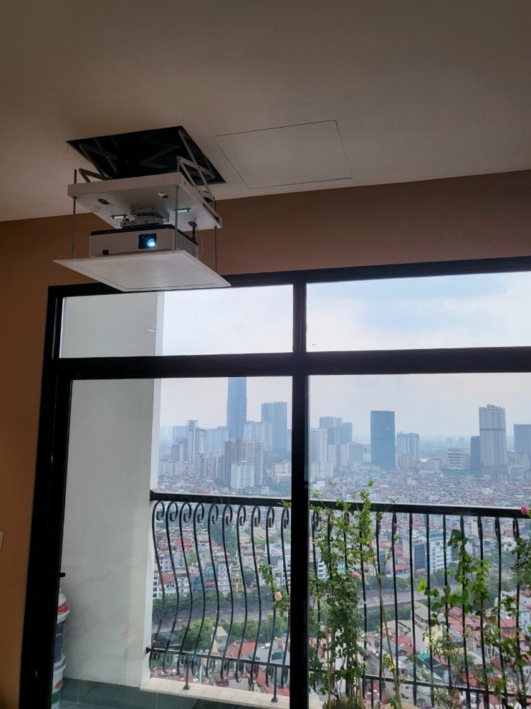 Giá treo máy chiếu điện tử Dalite ECM110-A
