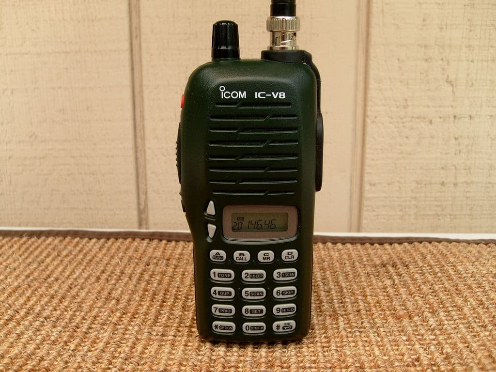 Bộ đàm ICOM IC-V8 (Chính Hãng)